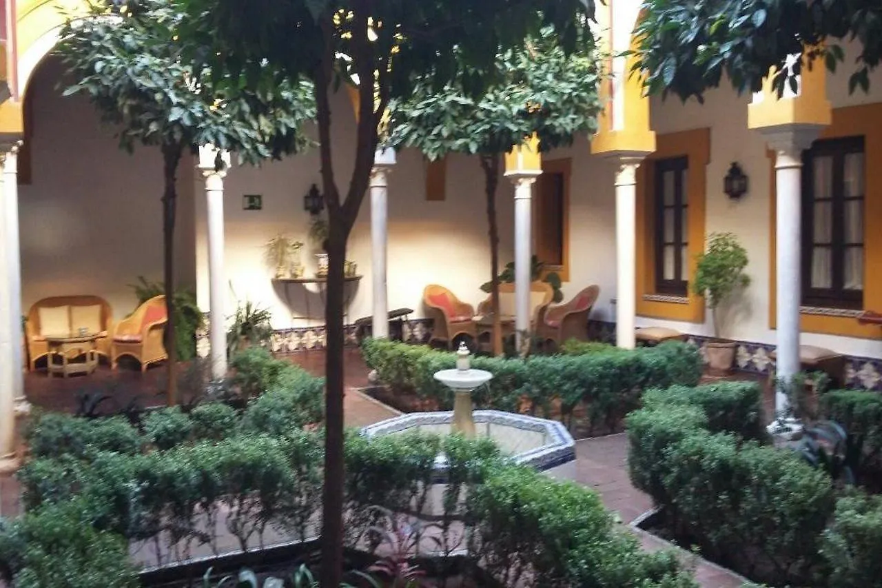 Hotel Casa Imperial Sevilla 4*,
